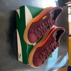 Maroon platform creepers